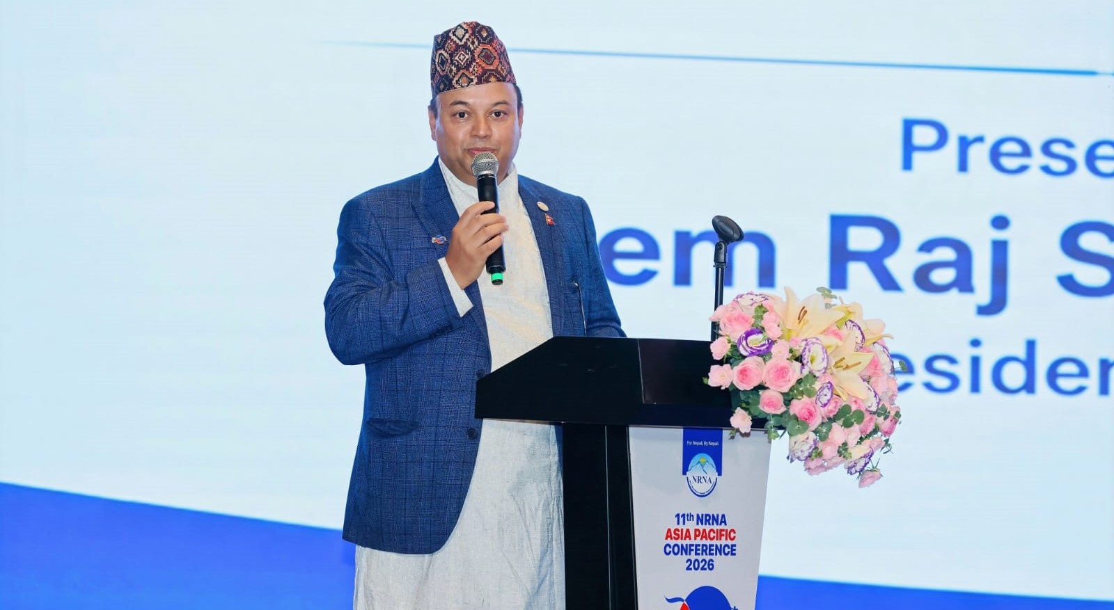 बाढी पीडितहरुको साथमा उभिएर दशैं मनाउन एनआरएनए अध्यक्ष डा.शर्माले गरे आग्रह