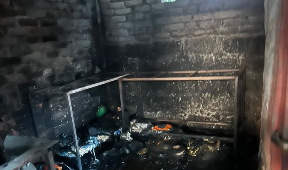 बिर्तामोडमा बडी ग्यारेजमा आगलागी हुँदा एक जनाको जलेर मृत्यु