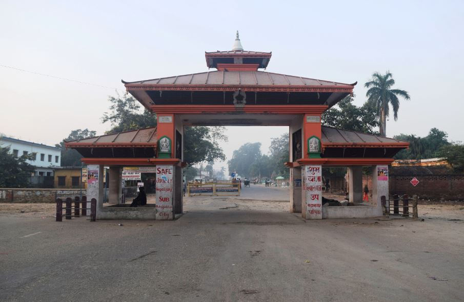 सीमानाका तीन दिन बन्द